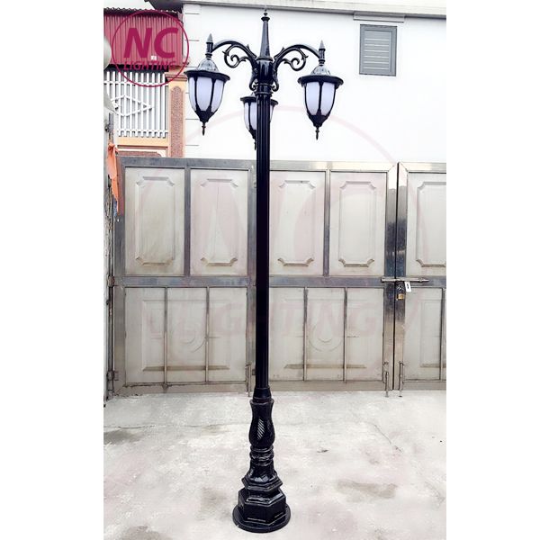 cột đèn 3 bóng, đèn sân vườn 3 bóng