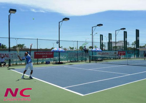 Hinh anh cot den san tennis