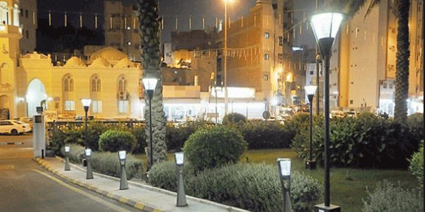 Lua chon den san vuon phu hop voi canh quan xung quanh va dien tich chieu sáng