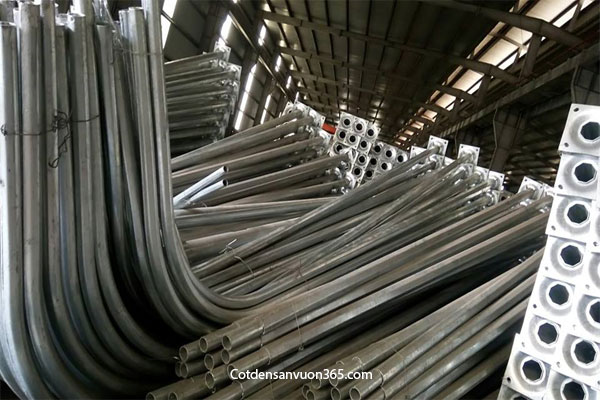 Cột Đèn Cao Áp 7m Cột đèn sân vườn 365