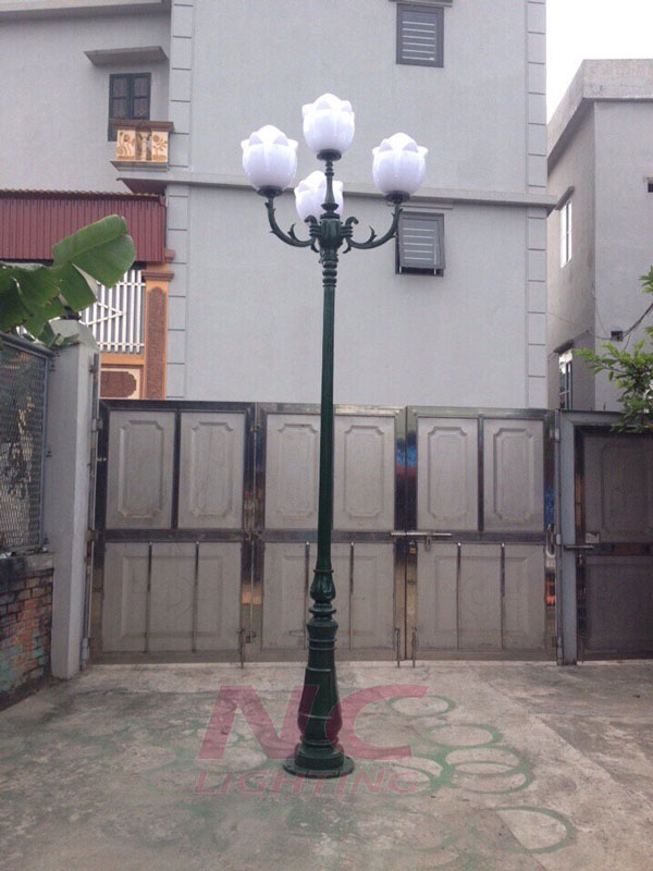 Cot den san vuon DC-09 kieu dang hien dai bat mat