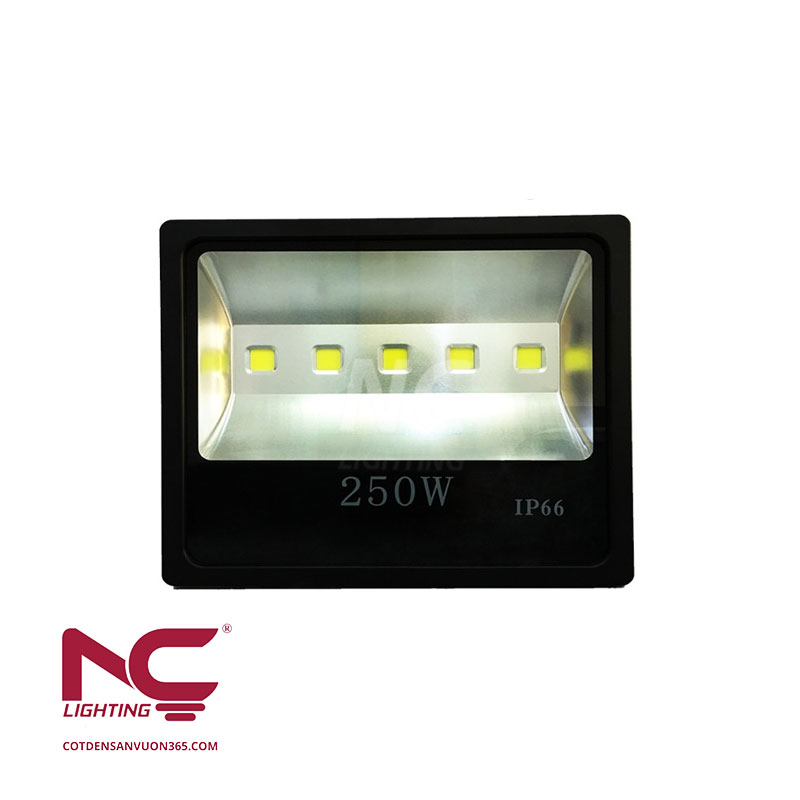 Đèn Pha Led PNC-21 P=250W 8 Đèn Pha Led PNC-20 P=250W