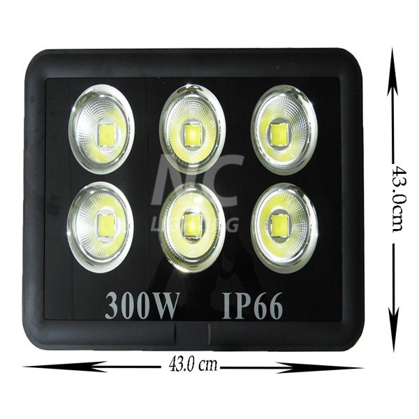 den-pha-led-cao-ap-300w-1