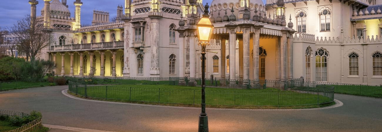 banner cot den san vuon