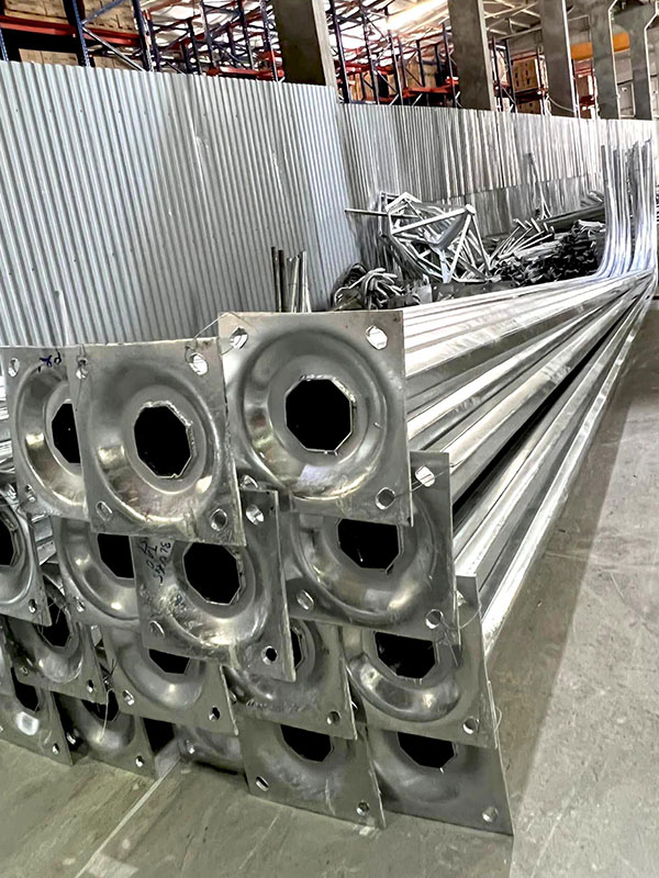 Home Cột đèn sân vườn 365