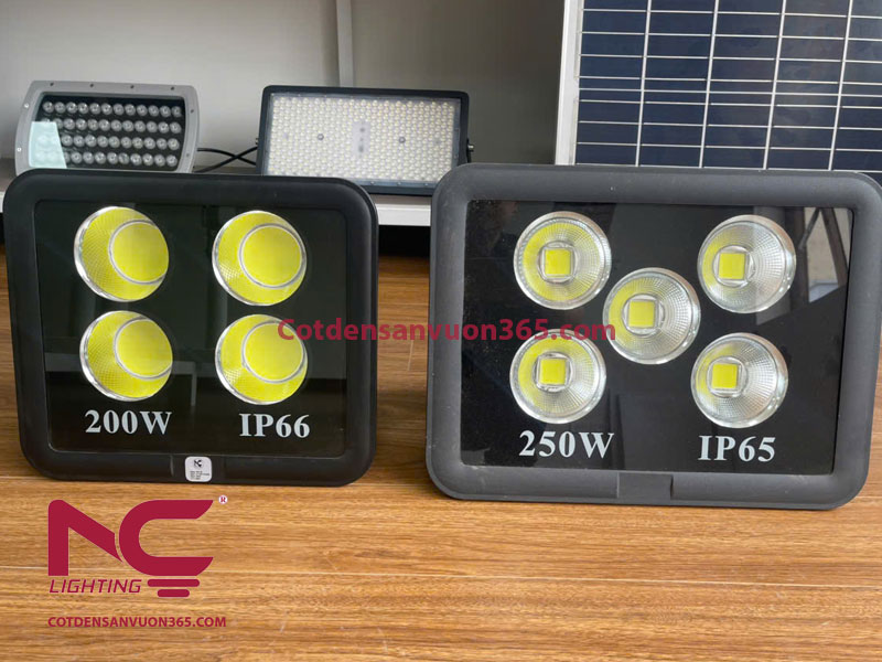 Đèn pha led 200w và 250w
